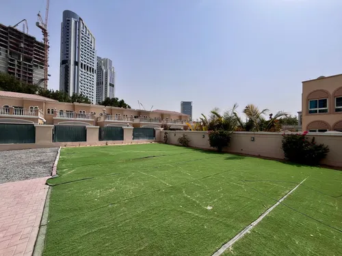 2 Bedrooms Villa in District 2F