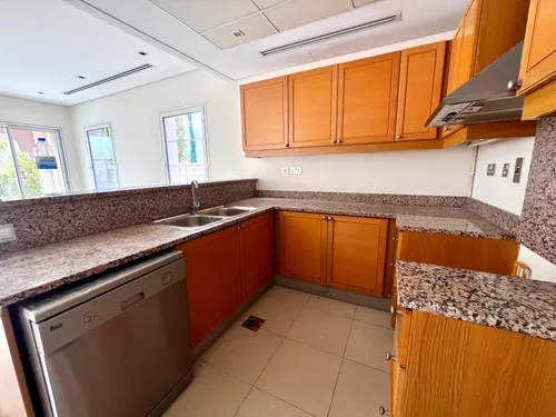 2 Bedrooms Villa in District 2F