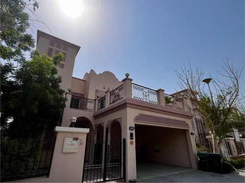 2 Bedrooms Villa in District 2F