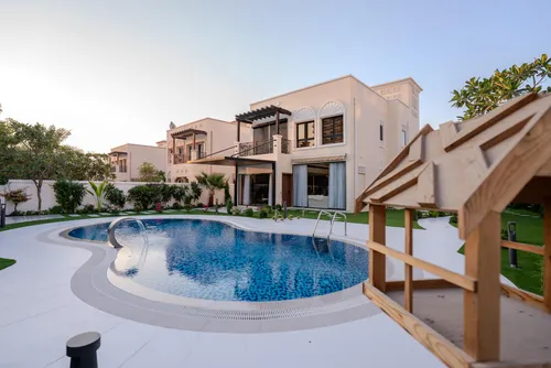 2 Bedrooms Villa in District 3D