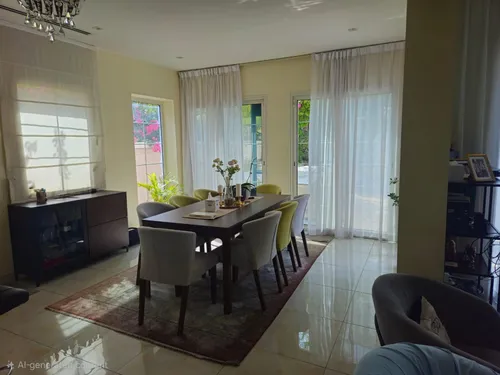 3 Bedrooms Villa in District 8A