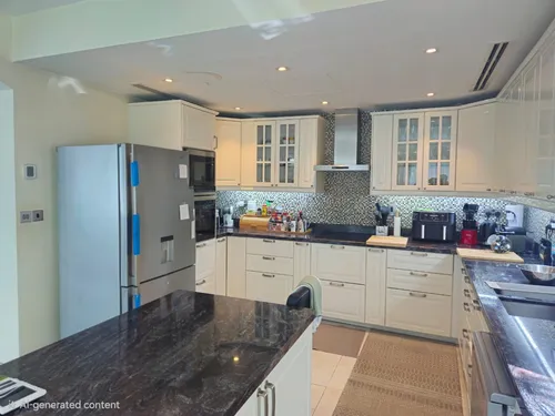 3 Bedrooms Villa in District 8A