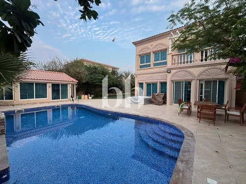 Bright Three Bedroom Villa | Pool | Upgraded