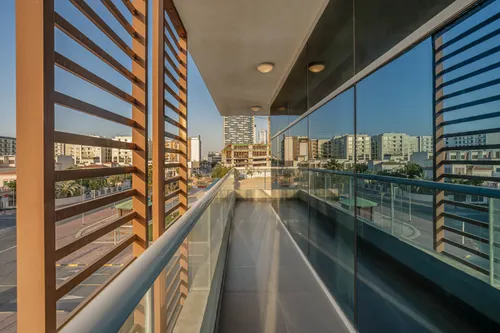 2 Bedrooms Apartment in La Residence, Jumeirah Village Triangle