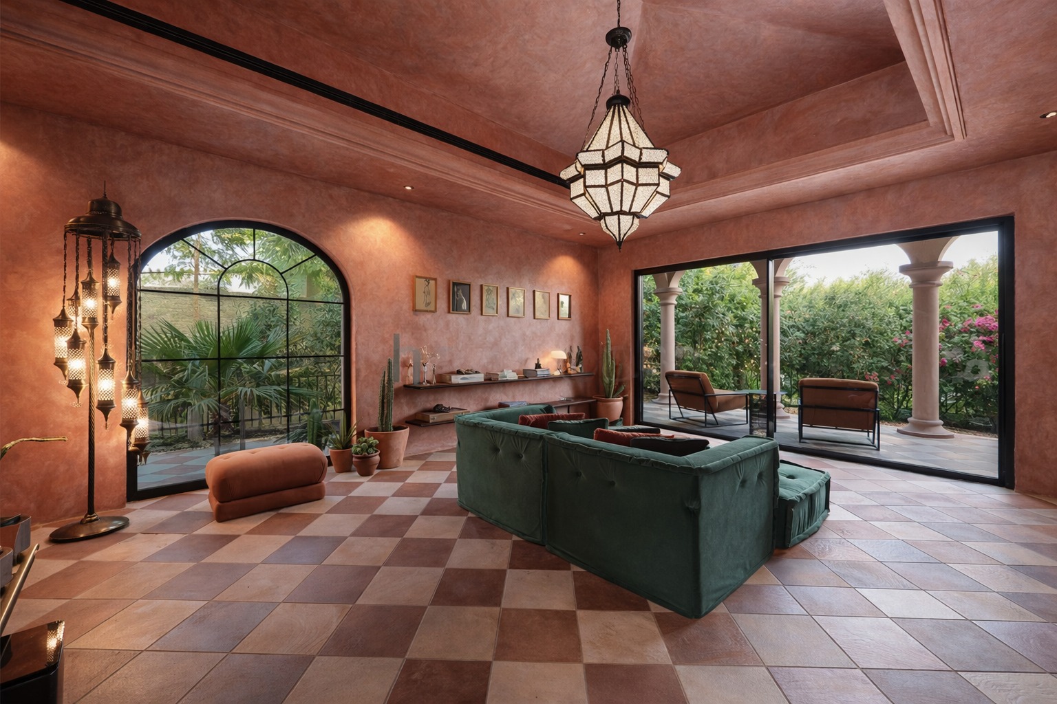 4 Bedrooms Villa in Bungalows Area