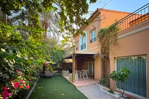 4 Bedrooms Villa in Green Community East