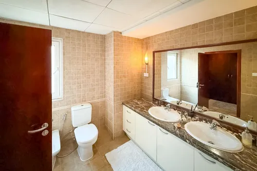 4 Bedrooms Villa in Green Community East