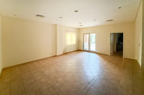 4 Bedrooms Villa in Green Community East