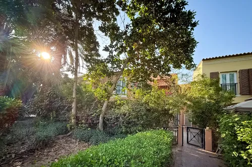 Quiet And Spacious | Corner Unit | Partly Upgraded