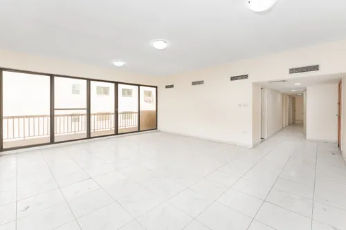 3 Bedrooms Apartment in Golden Sands 1