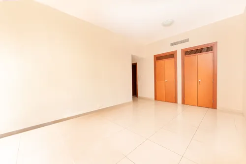 4 Bedrooms Apartment in Golden Sands 9