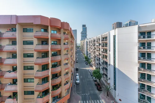 4 Bedrooms Apartment in Golden Sands 9