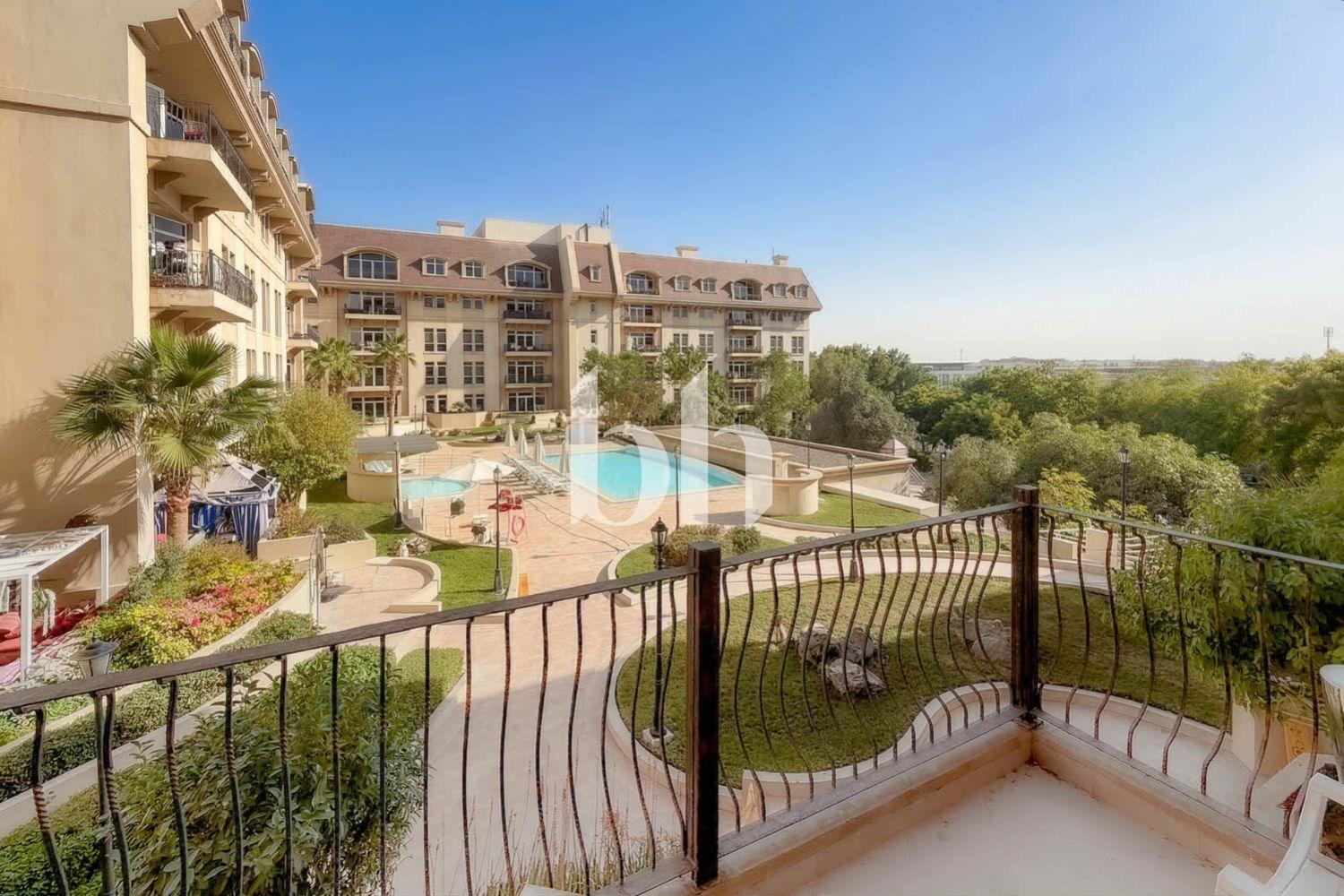 Mid Floor | Amazing View | Large layout | VOT