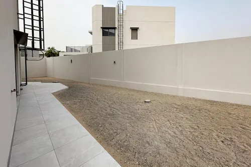 4 Bedrooms Townhouse in MAG City Apartments