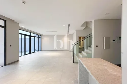 ULTRA-LUXURY VILLA | HUGE LAYOUT | PRIME LOCATION
