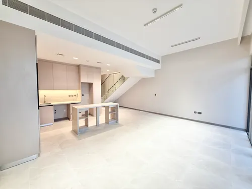 3 Bedrooms Townhouse in MAG City Apartments