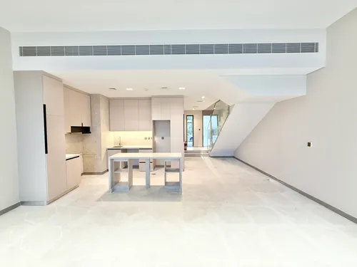 3 Bedrooms Townhouse in MAG City Apartments