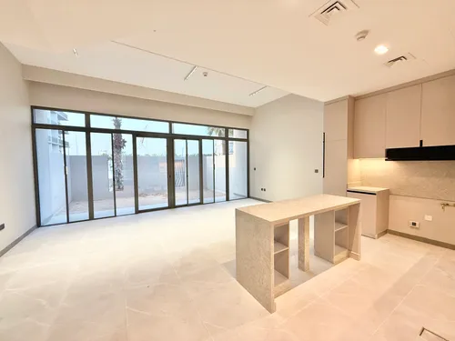 3 Bedrooms Townhouse in MAG City Apartments