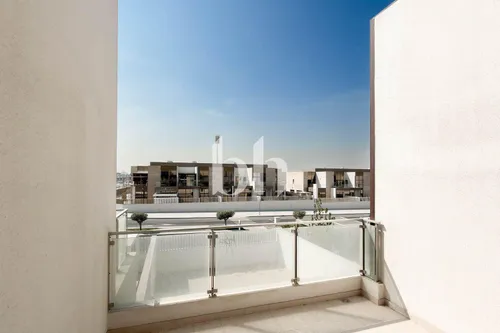 Modern 4BR Townhouse | Gated Community |The Fields