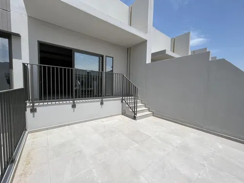 3 Bedrooms Townhouse in MAG City Apartments