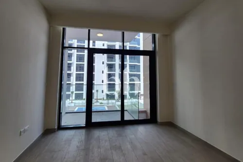 Modern studio | Prime location | Vacant August 26