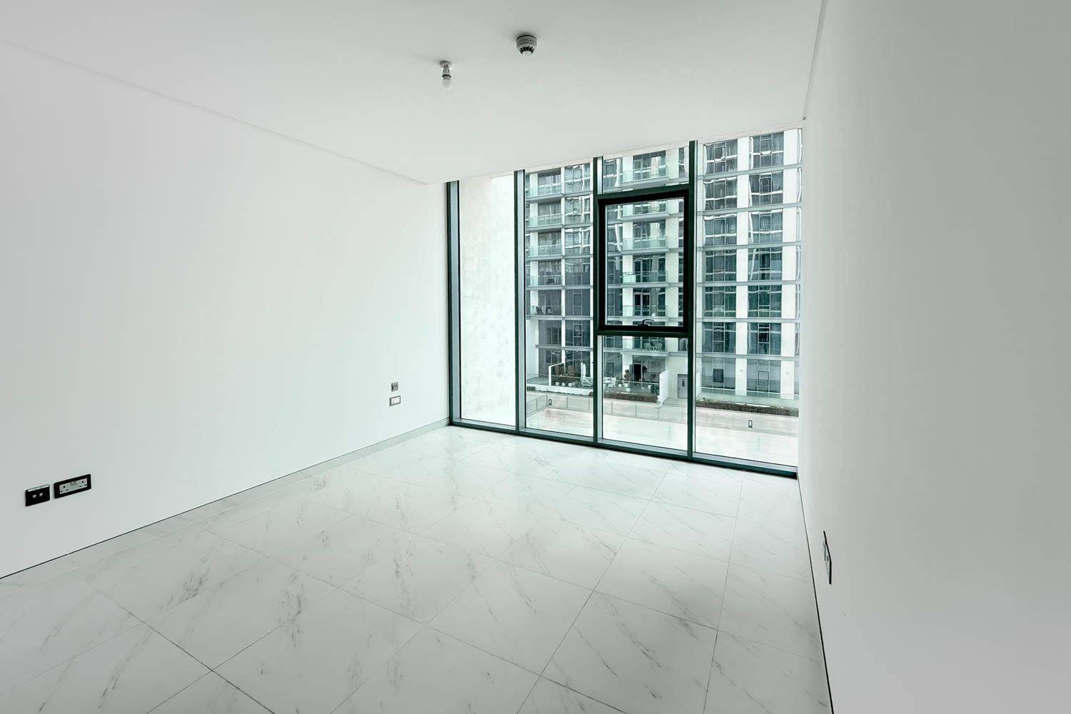 2 Bedrooms Apartment in Residences 14