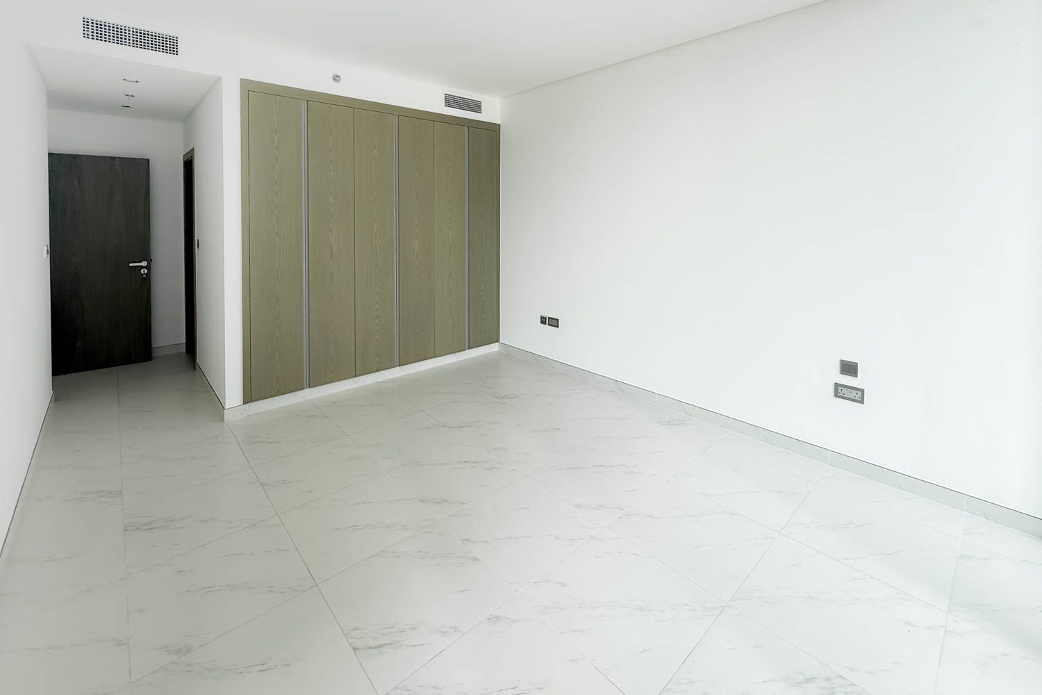 2 Bedrooms Apartment in Residences 14