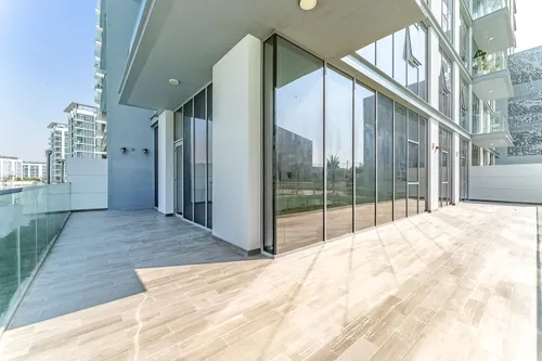 3 Bedrooms Apartment in Residences 13