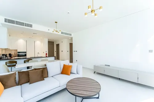 3 Bedrooms Apartment in Residences 13