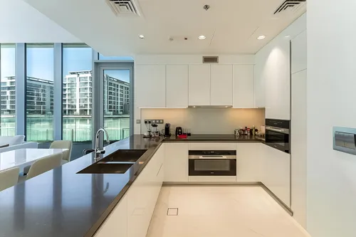 3 Bedrooms Apartment in Residences 13