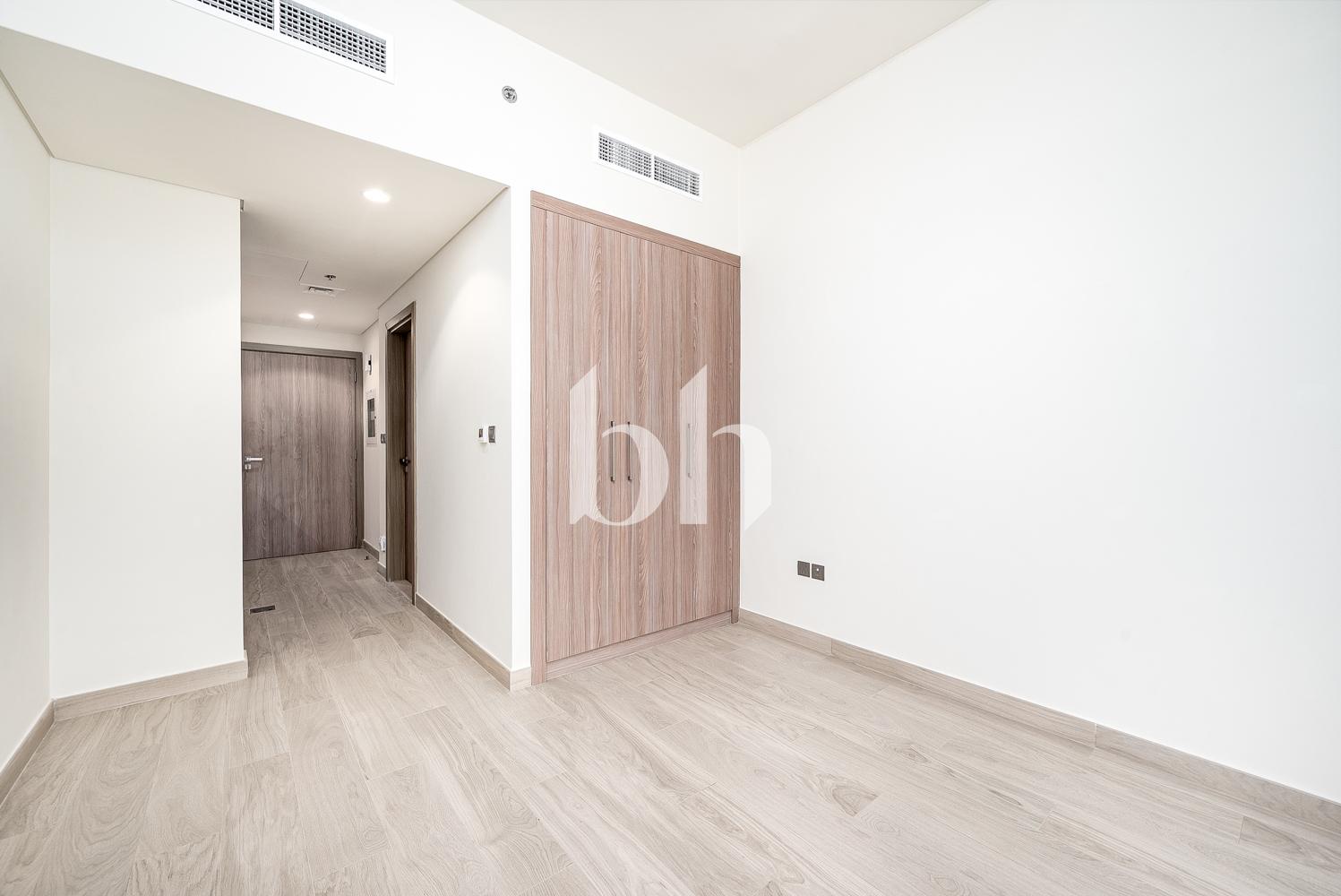 High-Floor Studio | Bright Layout | Meydan