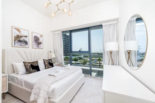 3 Bedrooms Apartment in Azizi Riviera 44