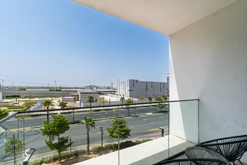 3 Bedrooms Apartment in Azizi Riviera 44