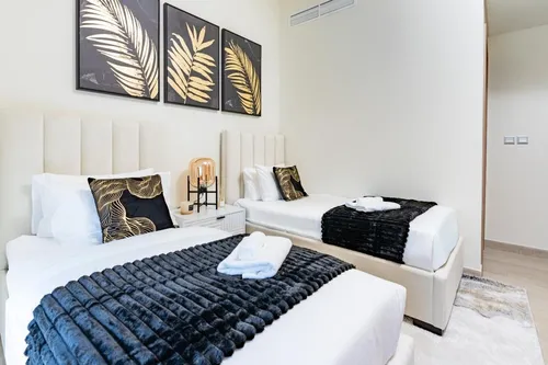 3 Bedrooms Apartment in Azizi Riviera 44