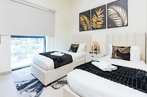 3 Bedrooms Apartment in Azizi Riviera 44