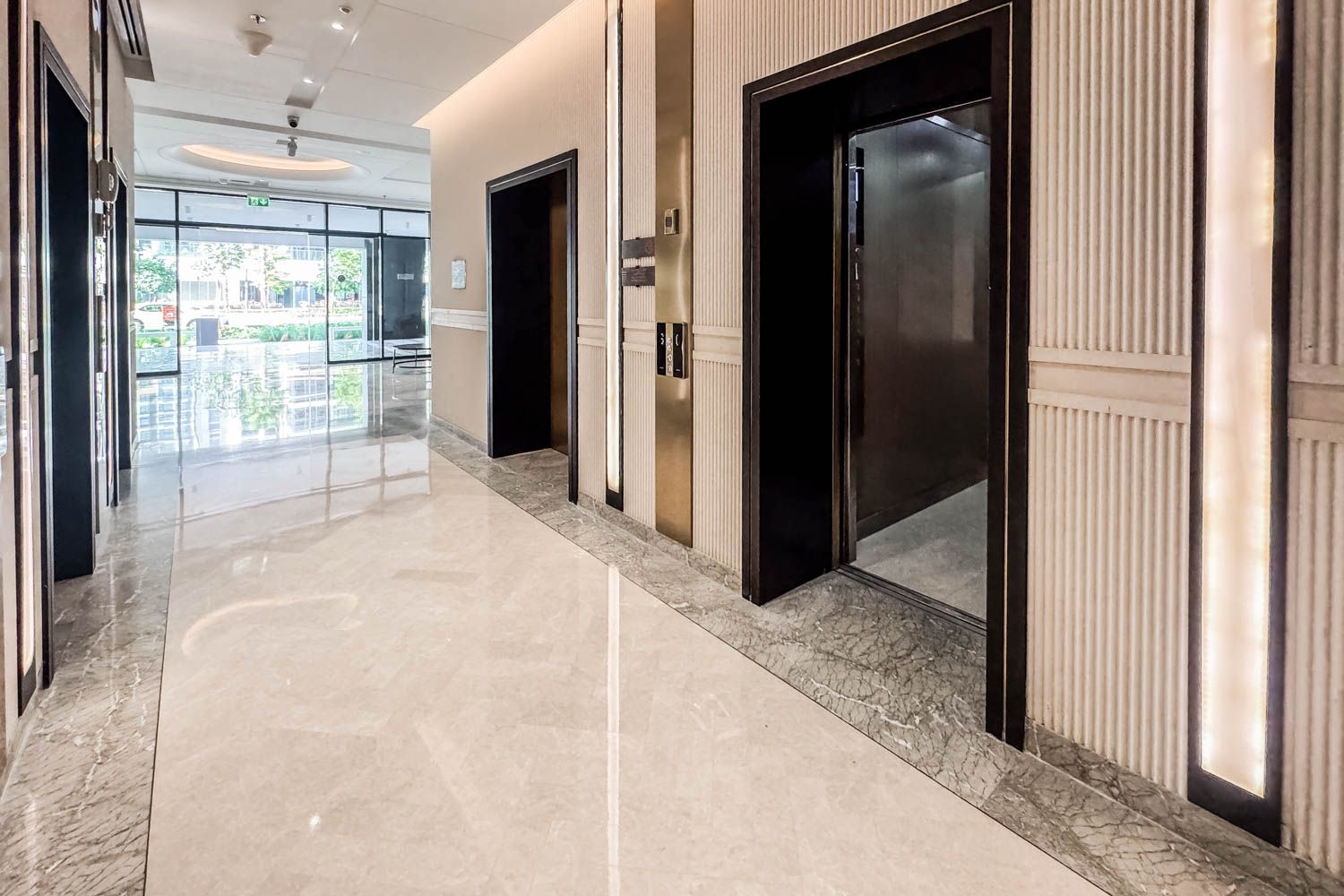  Apartment in Azizi Riviera 46