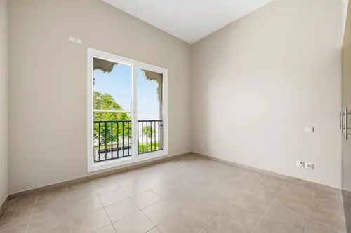 5 Bedrooms Villa in Cluster C