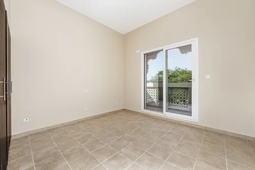 5 Bedrooms Villa in Cluster C