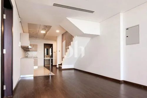 Duplex | Vacant on transfer | Upgraded |