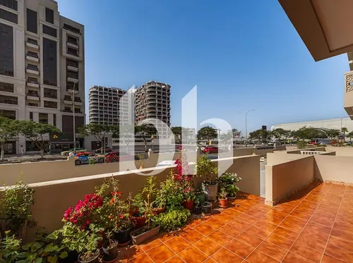 Duplex | Courtyard | Community View | Vacant