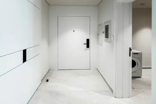 2 Bedrooms Apartment in Beverly Boulevard