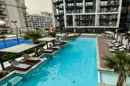 2 Bedrooms Apartment in Beverly Boulevard