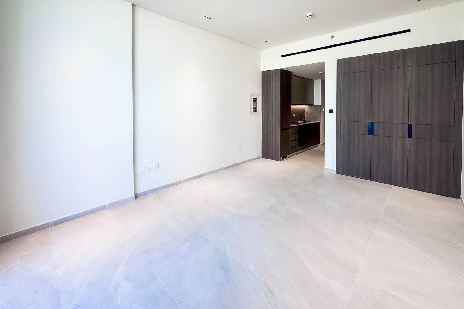  Apartment in Beverly Boulevard