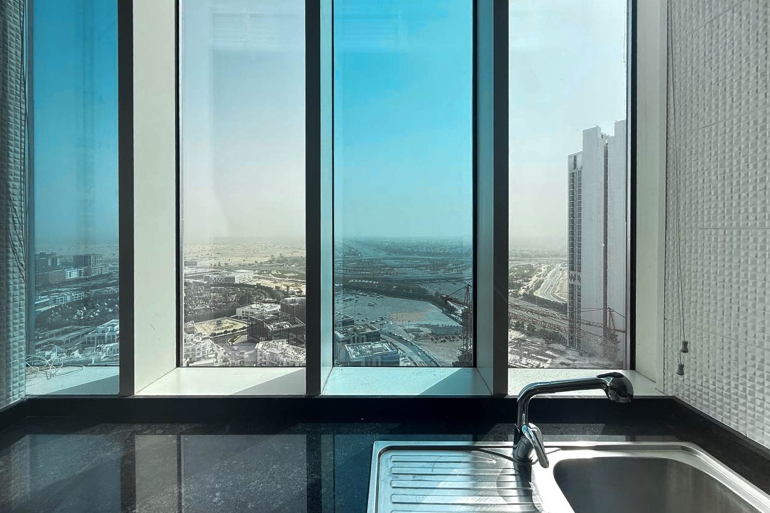 2 Bedrooms Apartment in Miraclz Tower by Danube