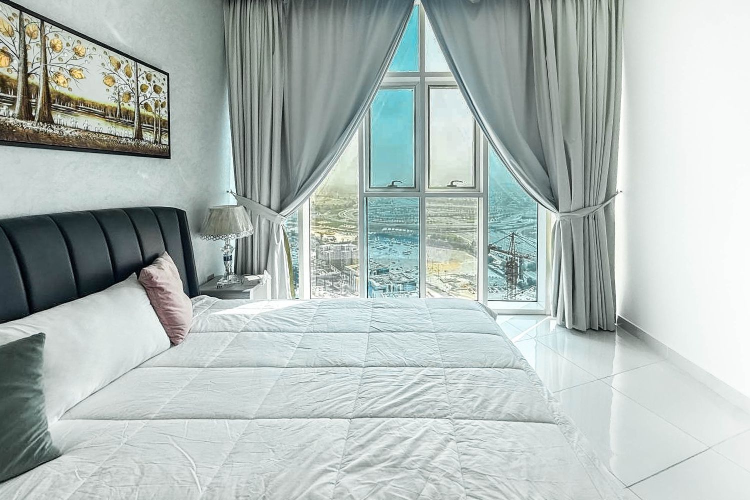 2 Bedrooms Apartment in Miraclz Tower by Danube