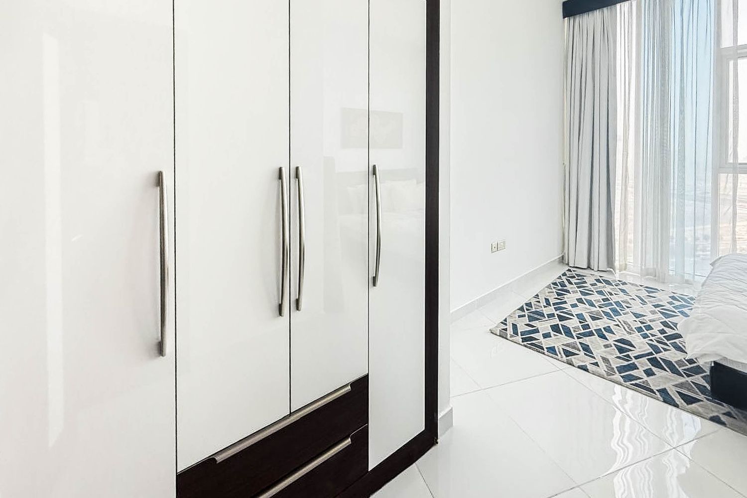 2 Bedrooms Apartment in Miraclz Tower by Danube