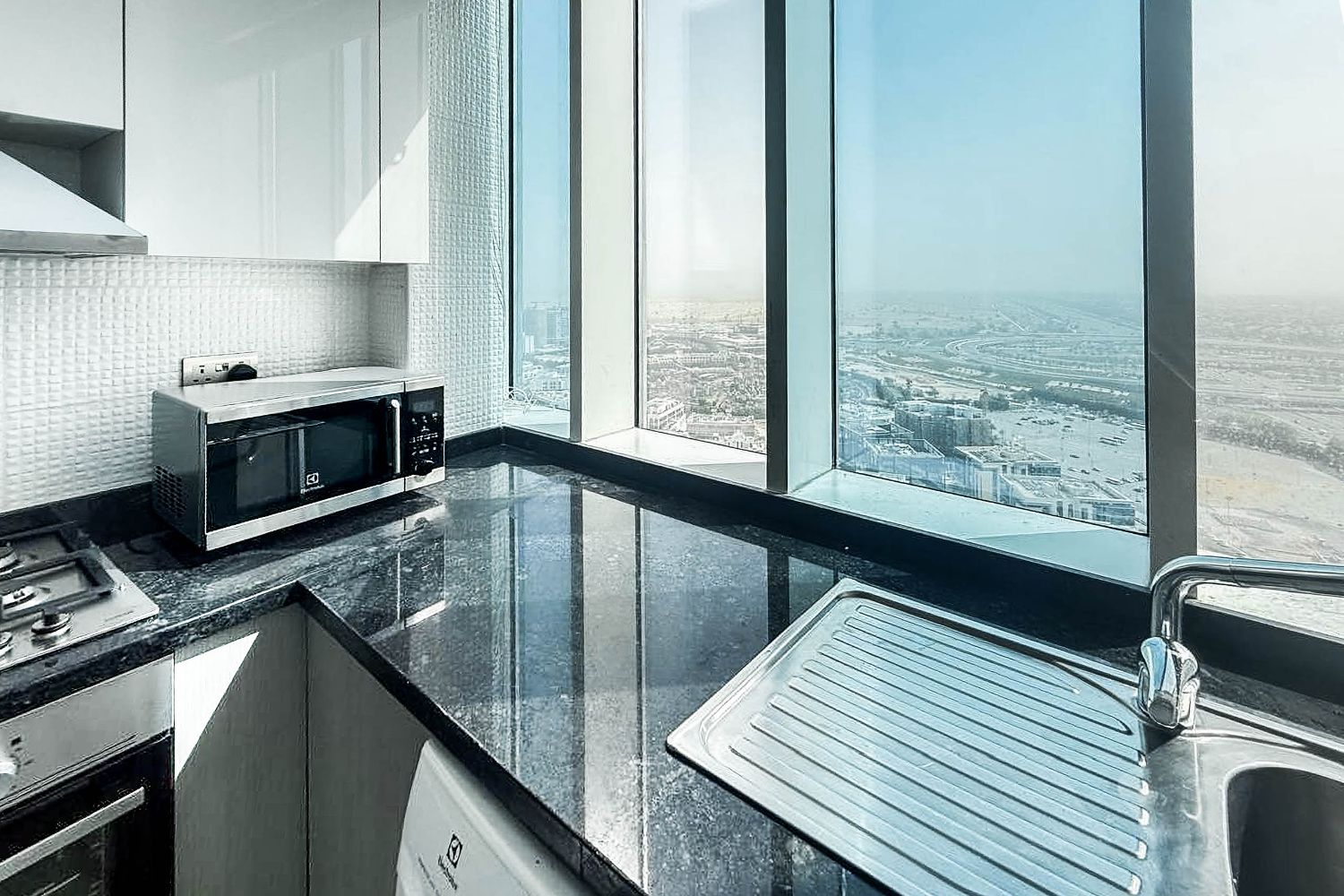 2 Bedrooms Apartment in Miraclz Tower by Danube