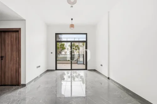 Lower floor | Spacious 1br | Rented