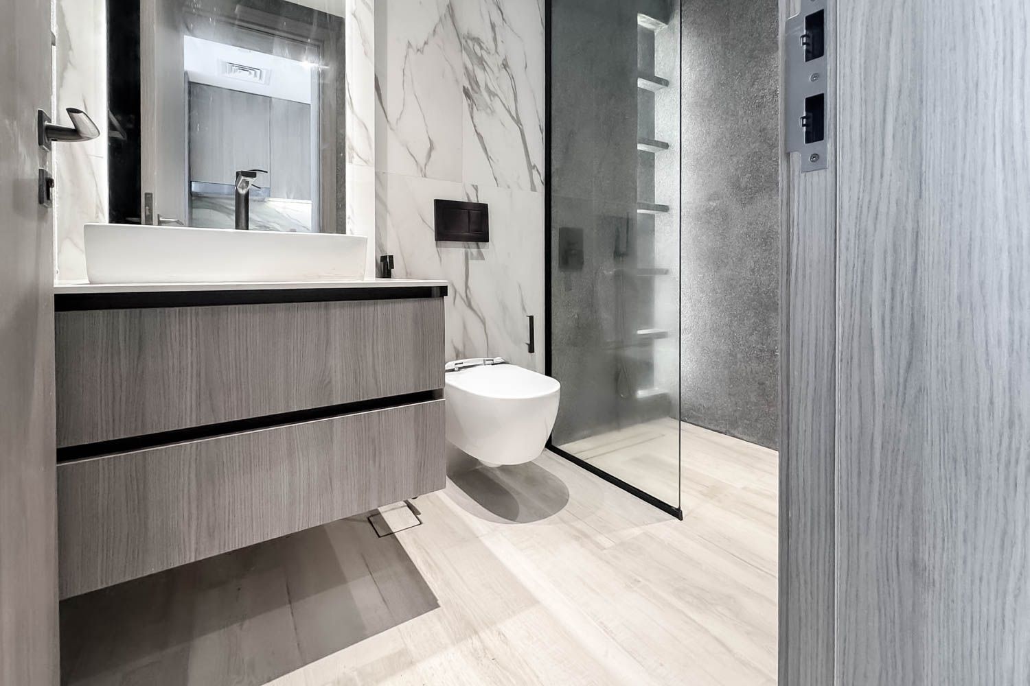  Apartment in Oxford Gardens