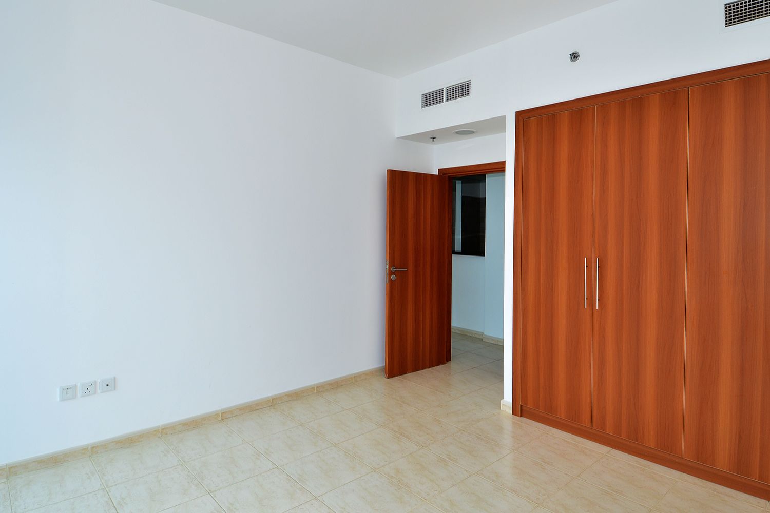 1 Bedroom Apartment in Skycourts Tower D
